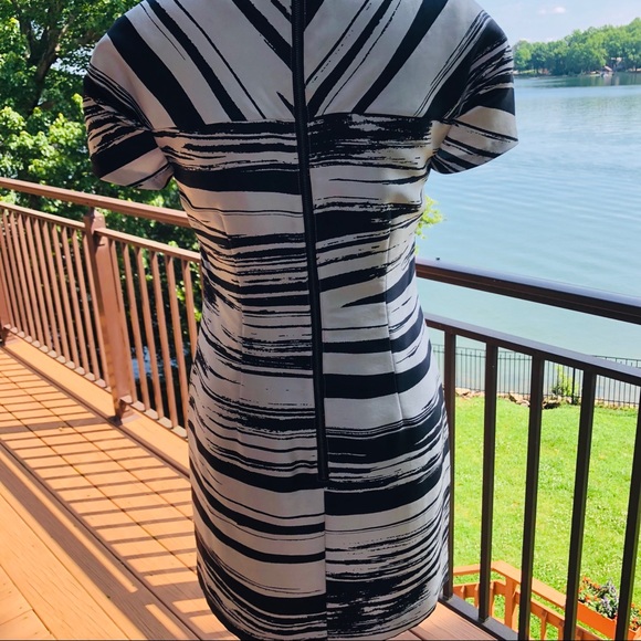 Banana Republic Silk Dress - Picture 4 of 6